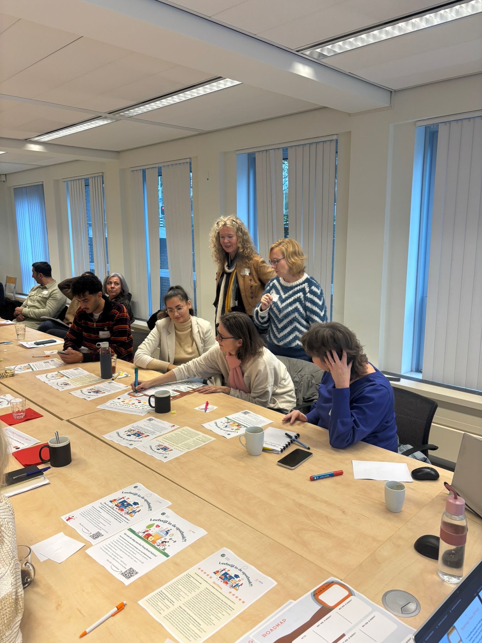Een duurzame beweging ontstaat niet met één cursus of opleiding. Daarom vormt de werkgroep ‘Haagse leefstijlapothekers’ de derde pijler van de aanpak.